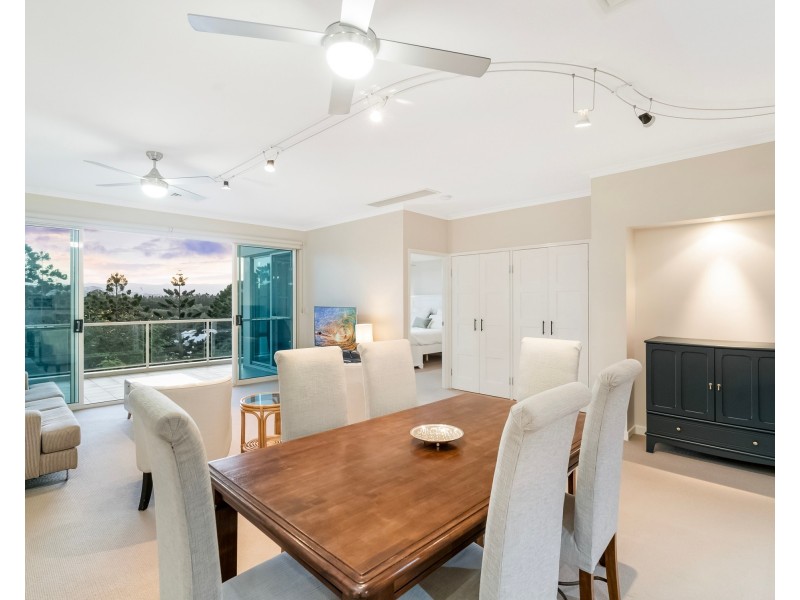 4137 Archer Hill, Benowa QLD 4217