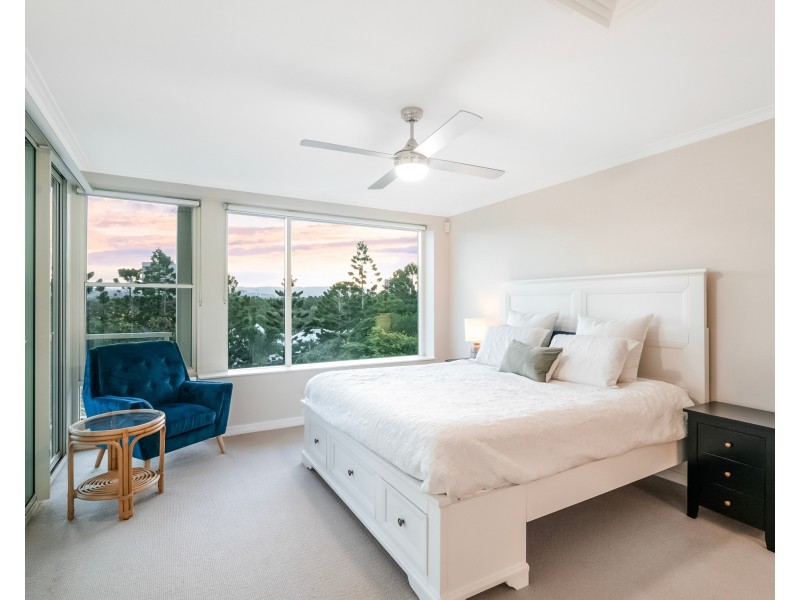 4137 Archer Hill, Benowa QLD 4217