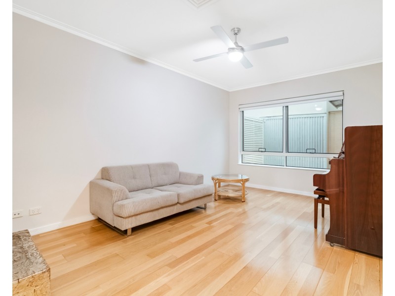 4137 Archer Hill, Benowa QLD 4217