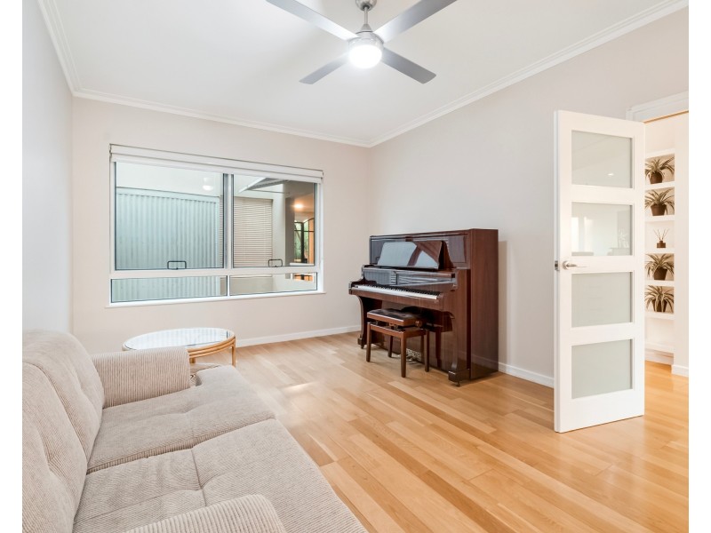 4137 Archer Hill, Benowa QLD 4217