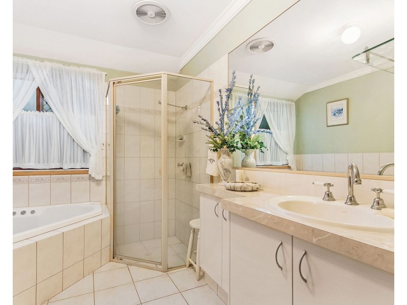 59 Martingale Circuit, Clear Island Waters QLD 4226