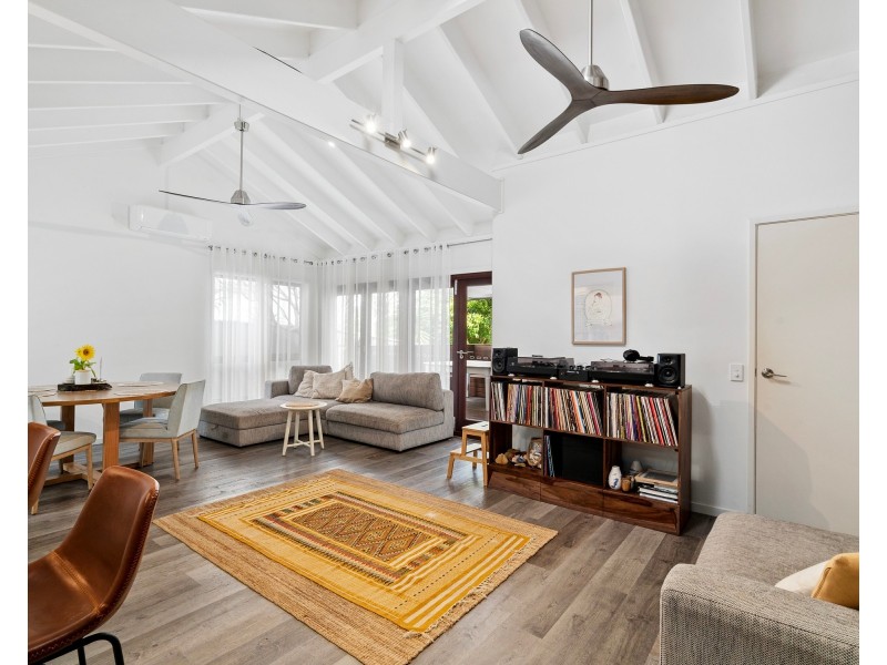 2/125 Townson Ave, Palm Beach QLD 4221
