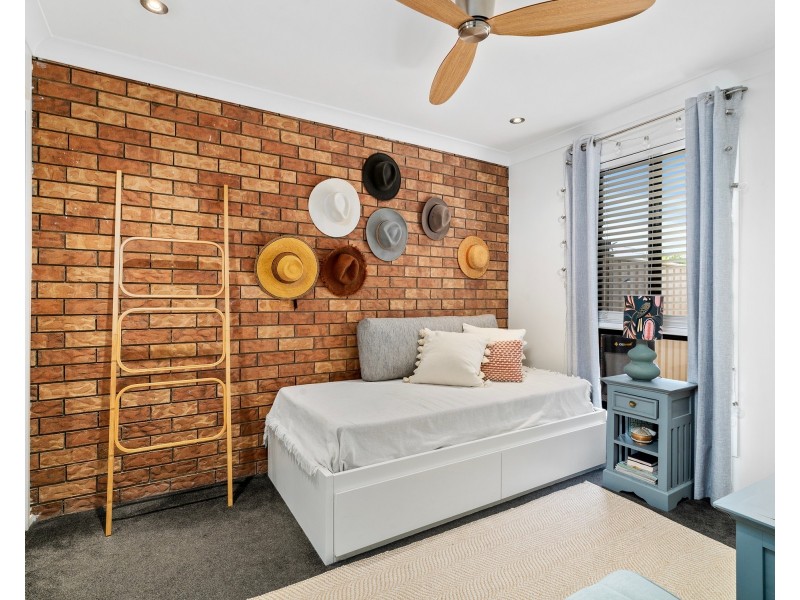 2/125 Townson Ave, Palm Beach QLD 4221