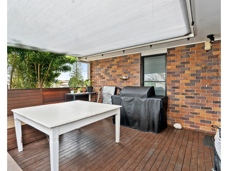 2/125 Townson Ave, Palm Beach QLD 4221