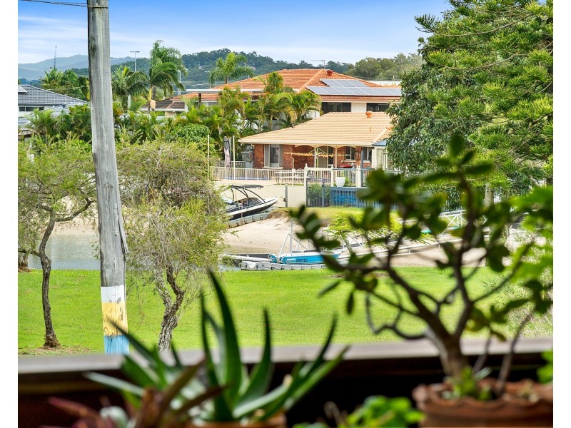 2/125 Townson Ave, Palm Beach QLD 4221