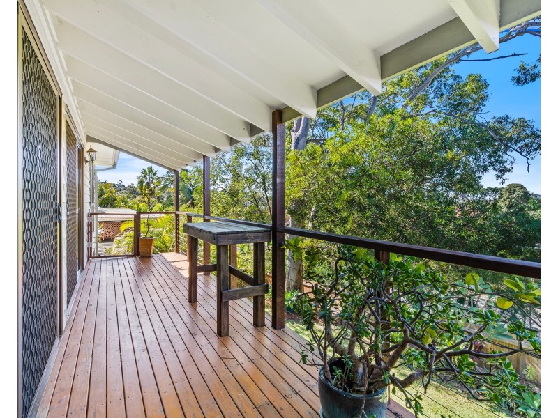 6 Hovea Court, Elanora QLD 4221