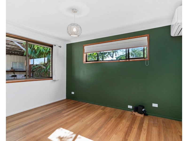 6 Hovea Court, Elanora QLD 4221