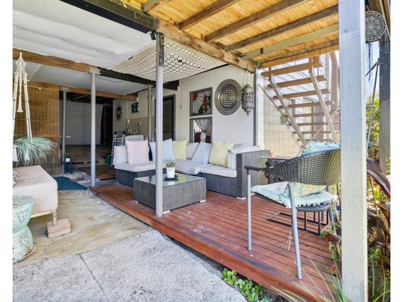 6 Hovea Court, Elanora QLD 4221