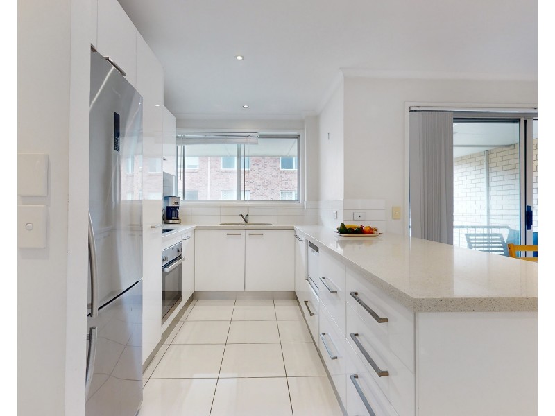 4/7 Allara Avenue, Palm Beach QLD 4221