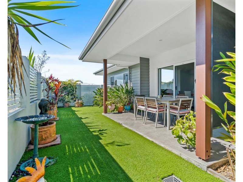 1/3 Element Street, Elanora QLD 4221