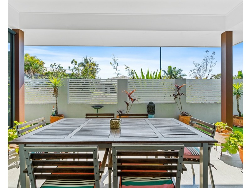 1/3 Element Street, Elanora QLD 4221