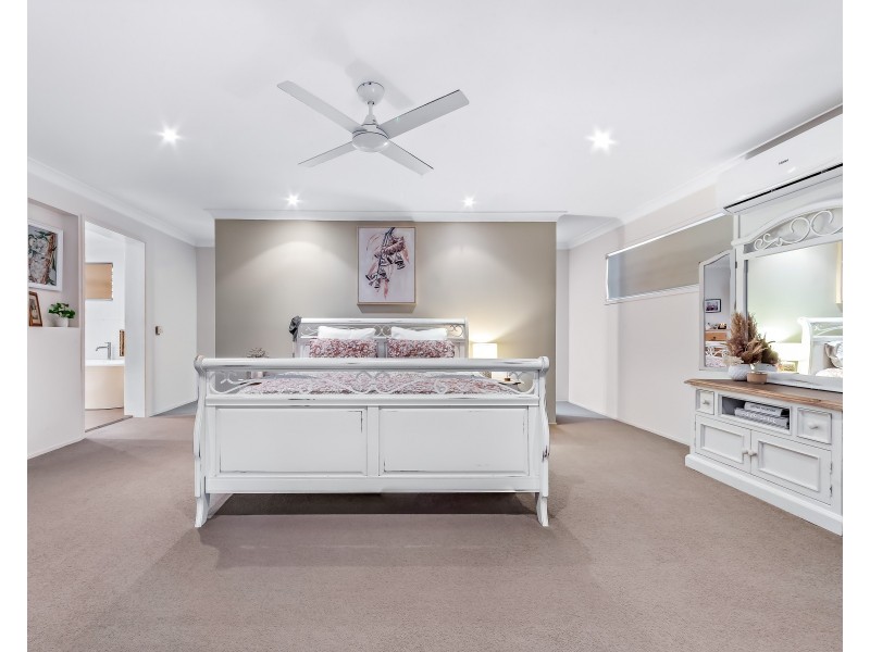 8 Drumfish Drive, Currumbin Waters QLD 4223