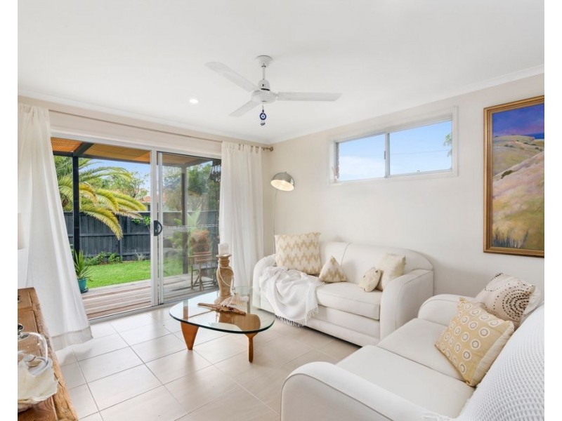 1/454 Cypress Terrace North, Palm Beach QLD 4221