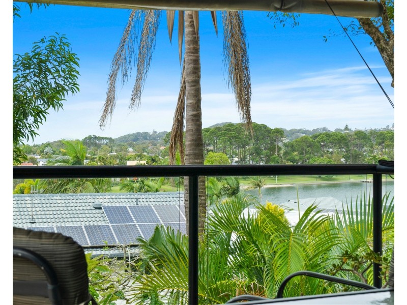 4 Chidlow Court, Elanora QLD 4221