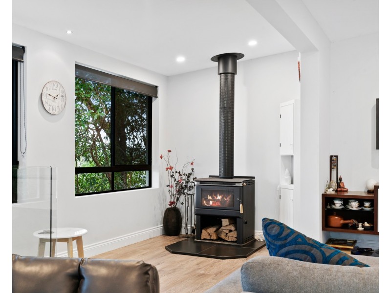 4 Chidlow Court, Elanora QLD 4221