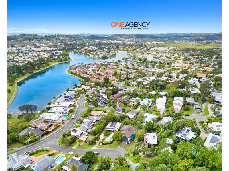 4 Chidlow Court, Elanora QLD 4221