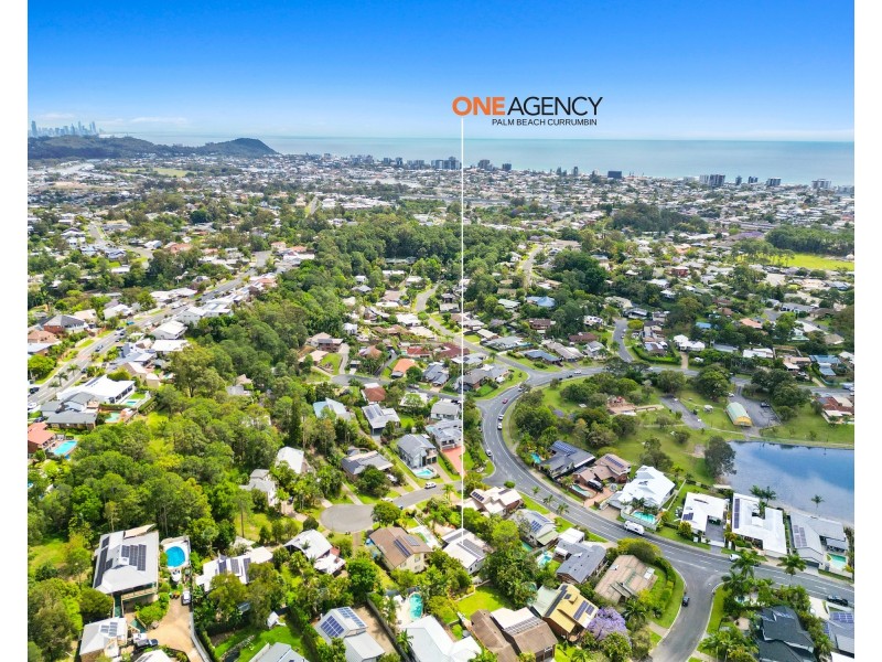 4 Chidlow Court, Elanora QLD 4221