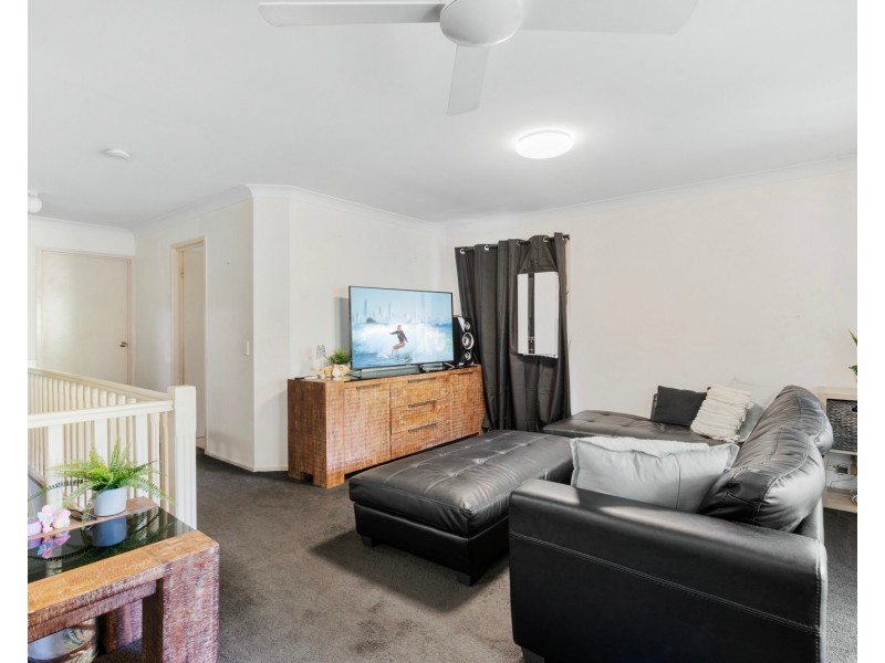 11/15 Simpsons Road, Elanora QLD 4221