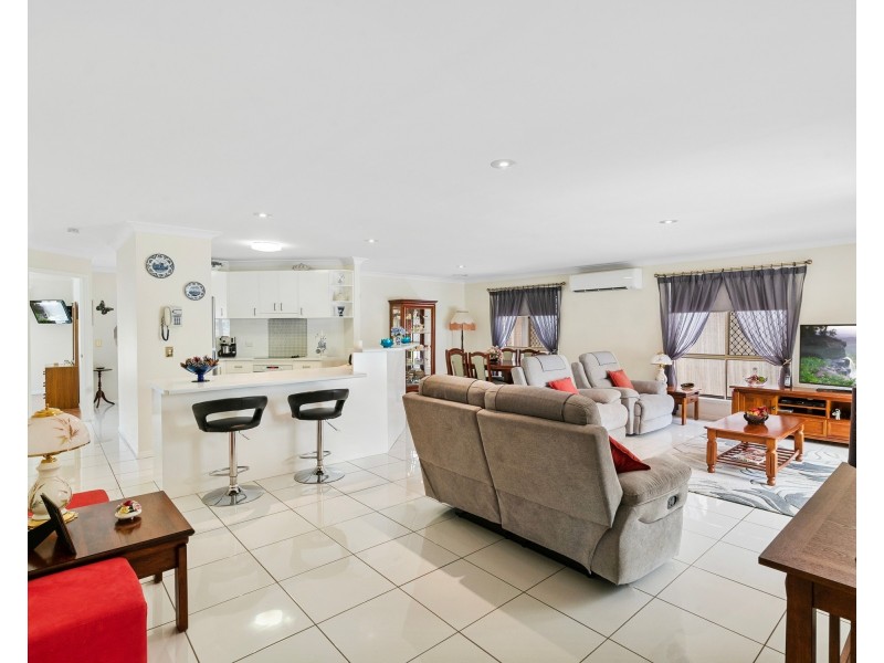 29 Ottelia Drive, Elanora QLD 4221