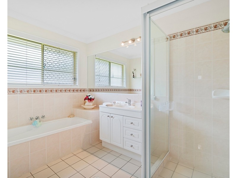 29 Ottelia Drive, Elanora QLD 4221