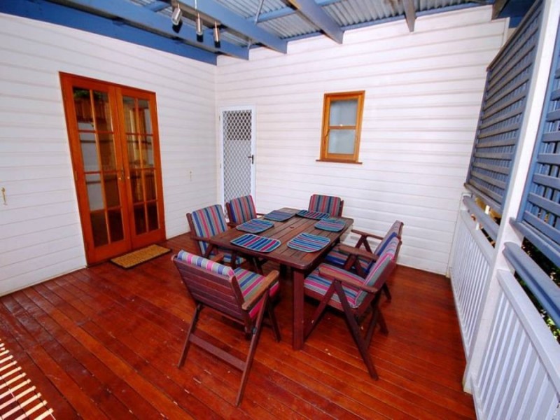 14 Northcote Street, East Brisbane QLD 4169