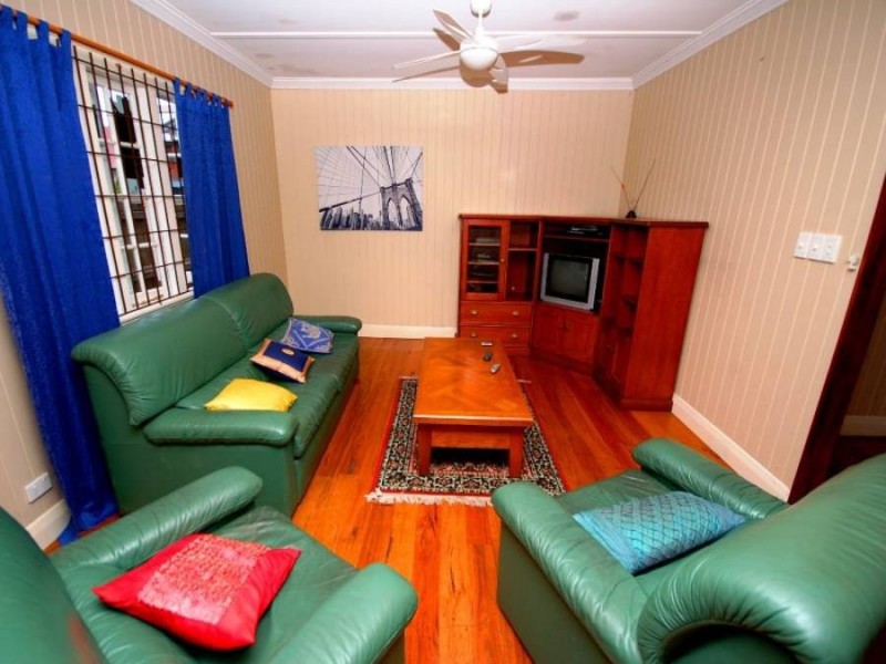 14 Rosina Street, Kangaroo Point QLD 4169