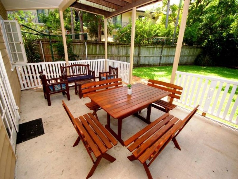 14 Rosina Street, Kangaroo Point QLD 4169