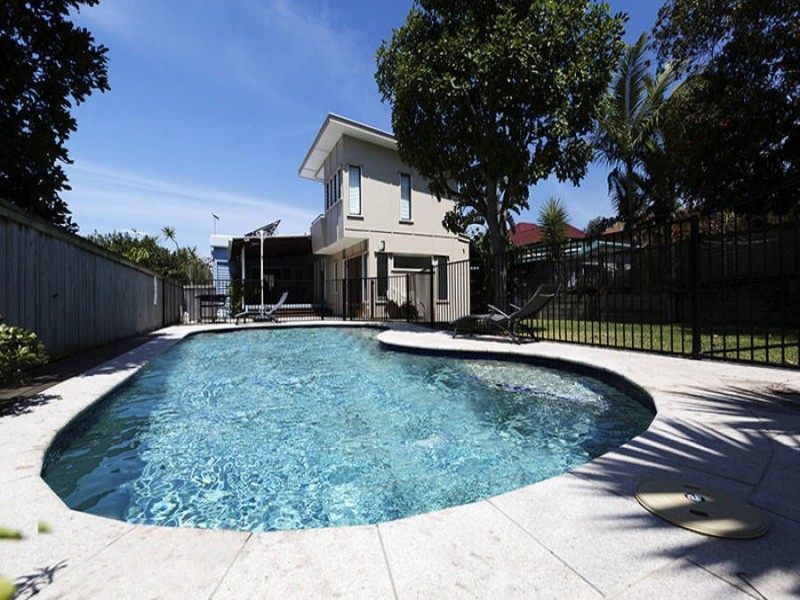 32 Lochaber Street, Dutton Park QLD 4102