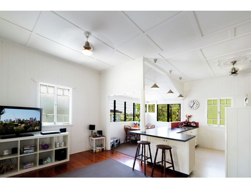 32 Lochaber Street, Dutton Park QLD 4102