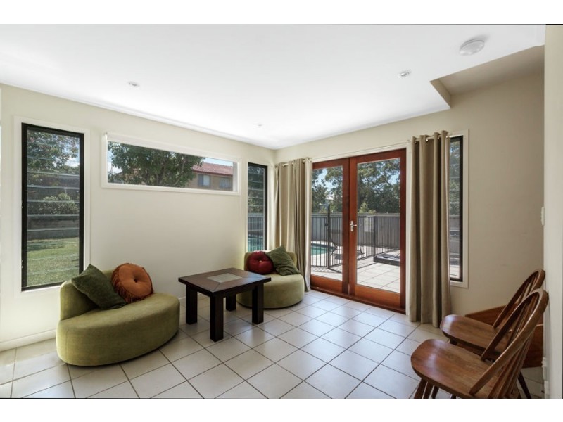 32 Lochaber Street, Dutton Park QLD 4102