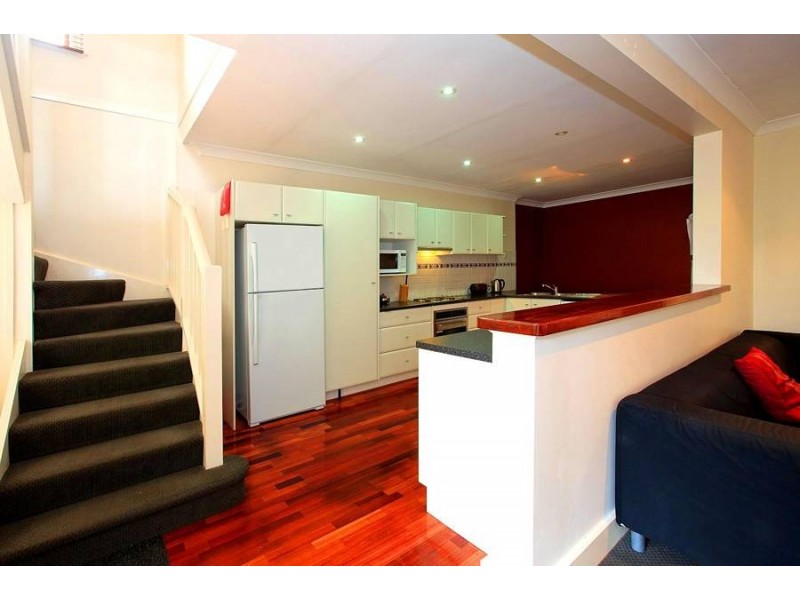 309 Cornwall Street, Greenslopes QLD 4120