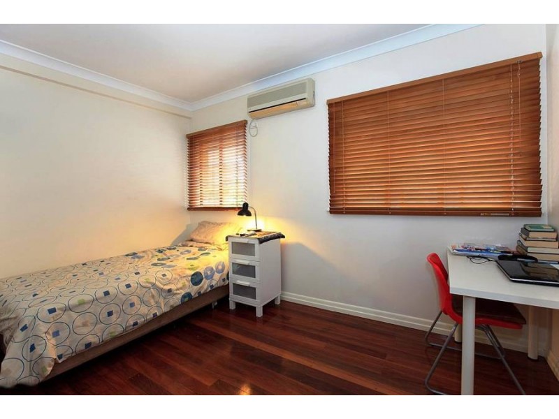 309 Cornwall Street, Greenslopes QLD 4120