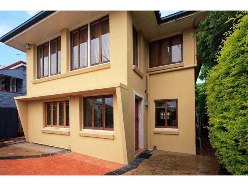 309 Cornwall Street, Greenslopes QLD 4120