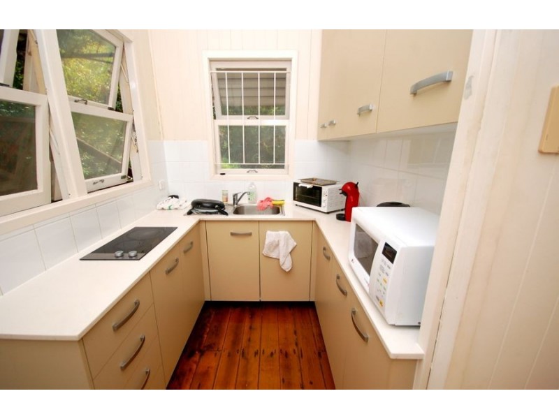 61 Lockerbie Street, Kangaroo Point QLD 4169