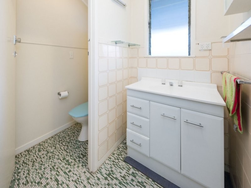 61 Lockerbie Street, Kangaroo Point QLD 4169