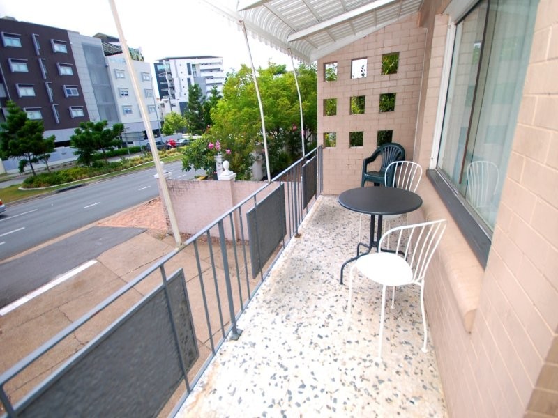 1/55 Shafston Avenue, Kangaroo Point QLD 4169