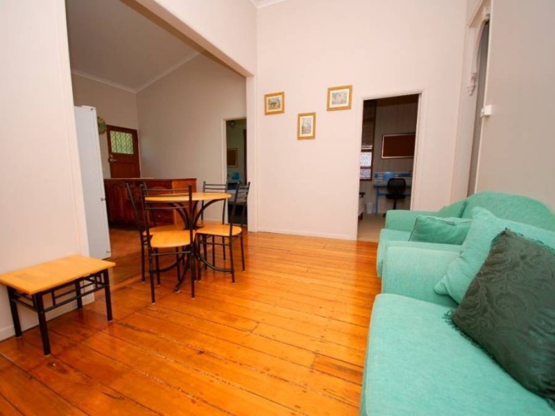 17 Broadway Street, Woolloongabba QLD 4102