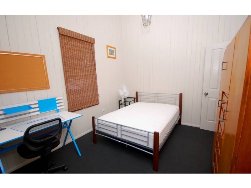 17 Broadway Street, Woolloongabba QLD 4102