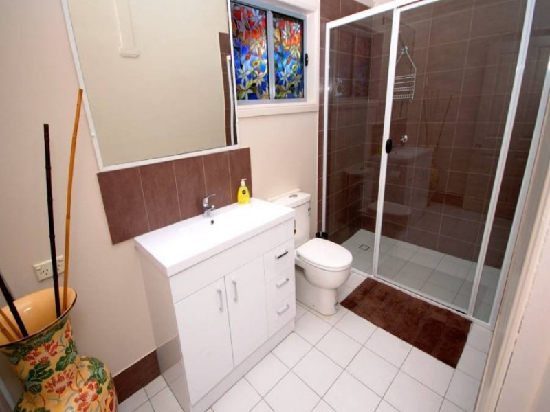 17 Broadway Street, Woolloongabba QLD 4102