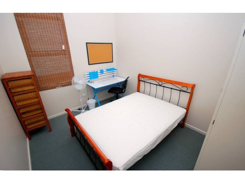 17 Broadway Street, Woolloongabba QLD 4102