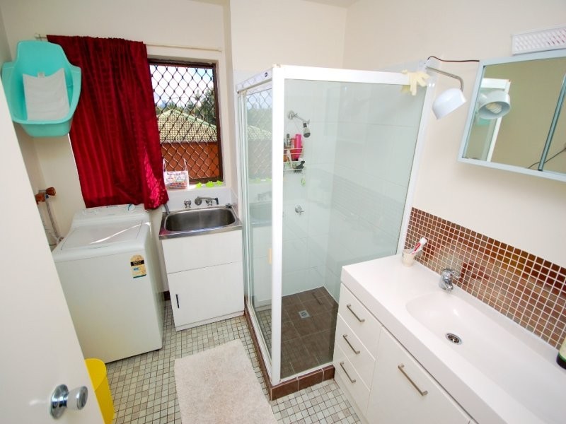 2/125 Waverley Street, Annerley QLD 4103