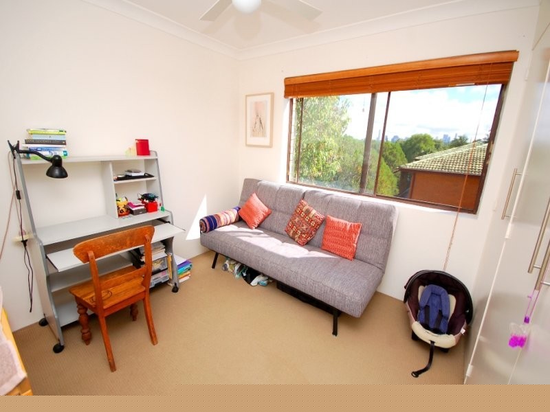 2/125 Waverley Street, Annerley QLD 4103