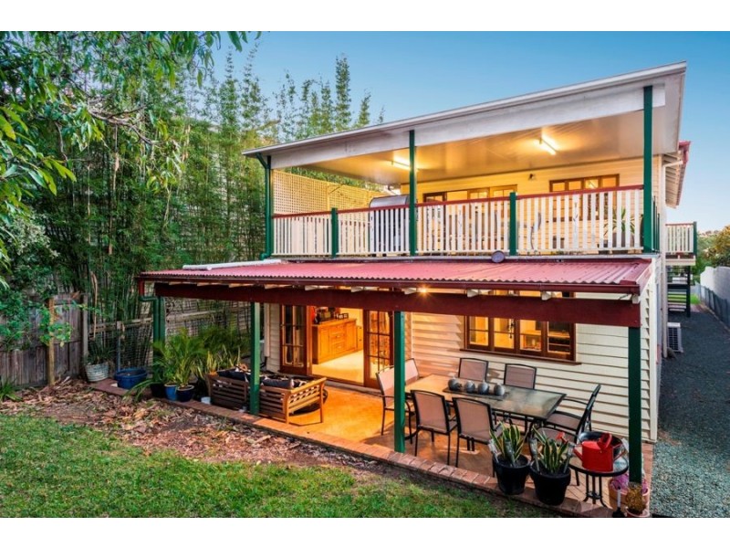 30 KATOOMBA AVENUE, Hawthorne QLD 4171