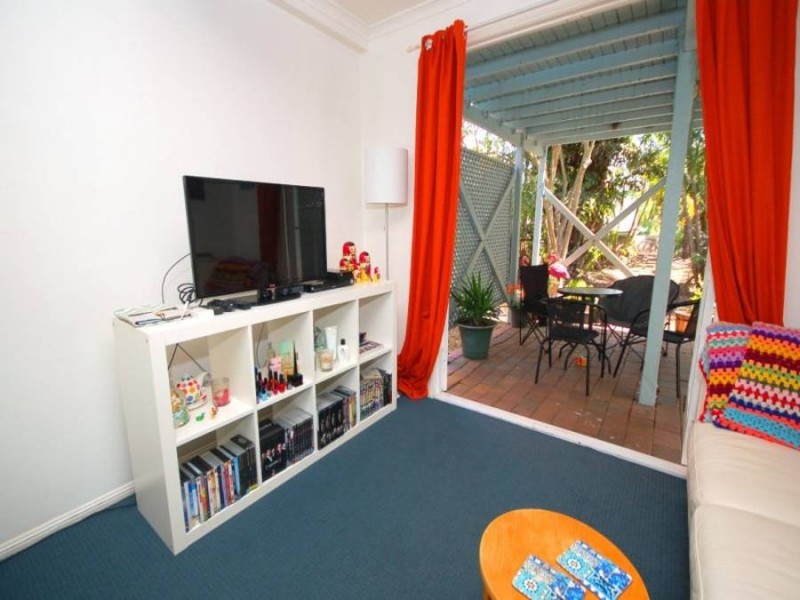 28 Maynard Street, Woolloongabba QLD 4102