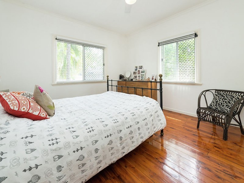 35 Cambridge Street, Bulimba QLD 4171