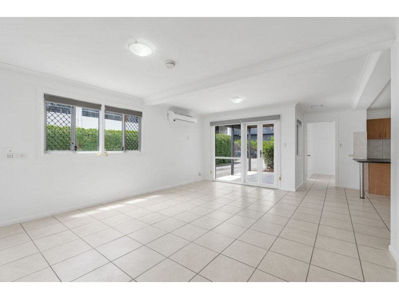 87 Qualtrough Street, Woolloongabba QLD 4102