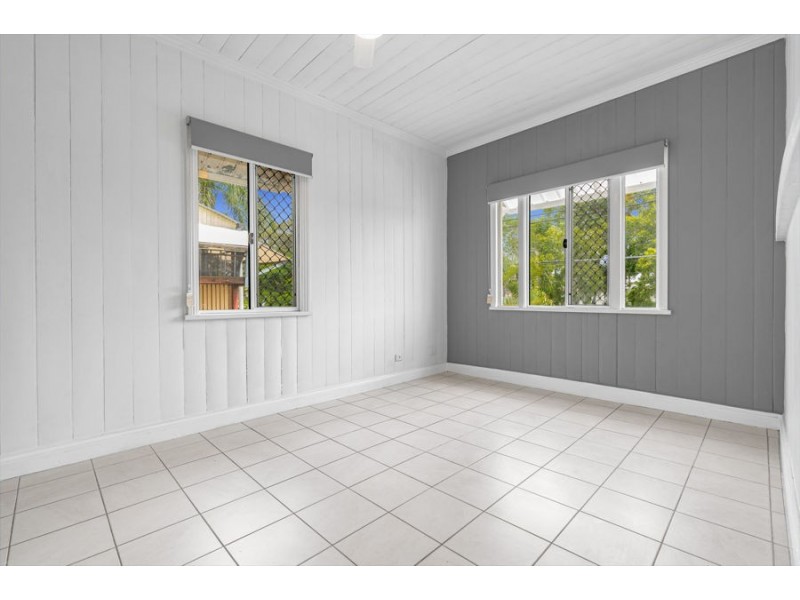 87 Qualtrough Street, Woolloongabba QLD 4102