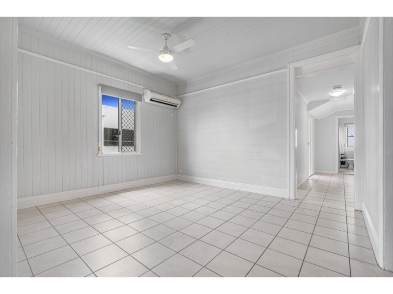 87 Qualtrough Street, Woolloongabba QLD 4102