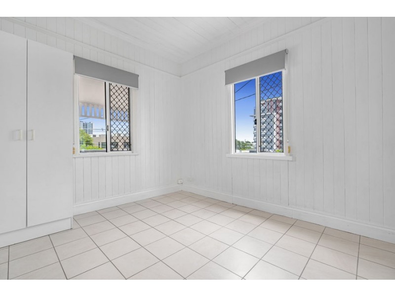 87 Qualtrough Street, Woolloongabba QLD 4102