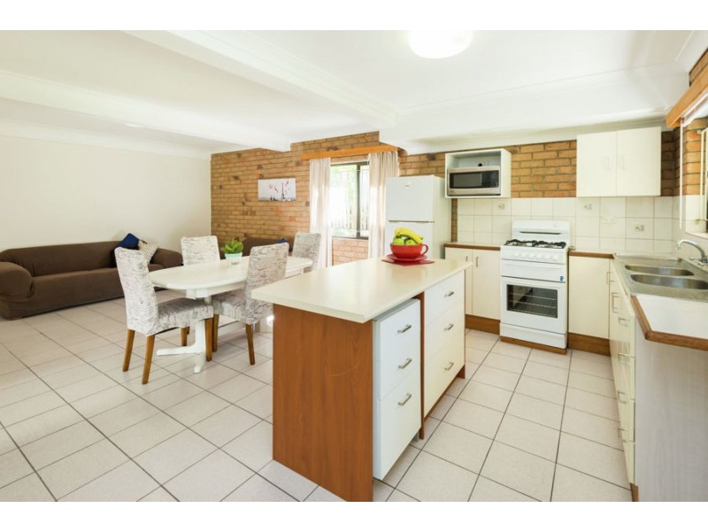 28A Palmerston Street, Annerley QLD 4103